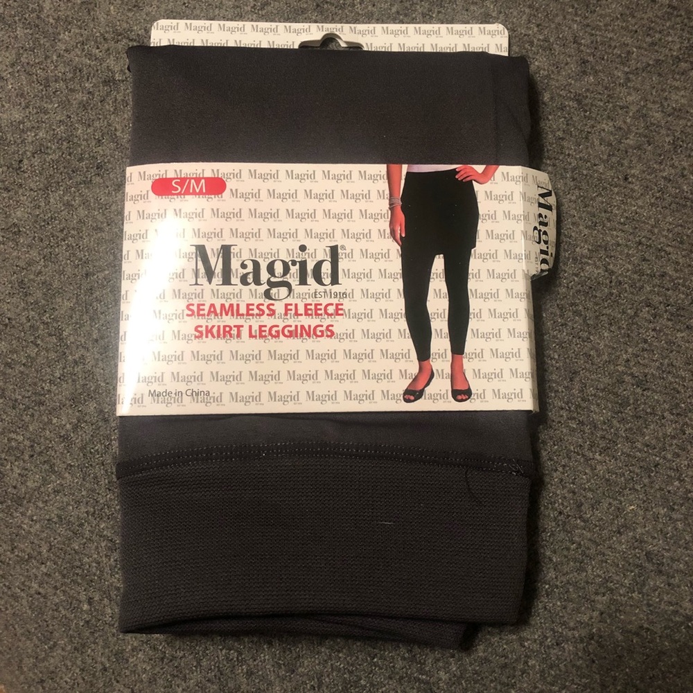 Seamless fleece lined skirted leggings